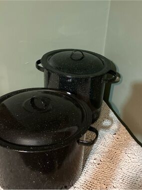 Black And White Speckled Enamel Camping Stock Pot & Lid Handles lot of 2